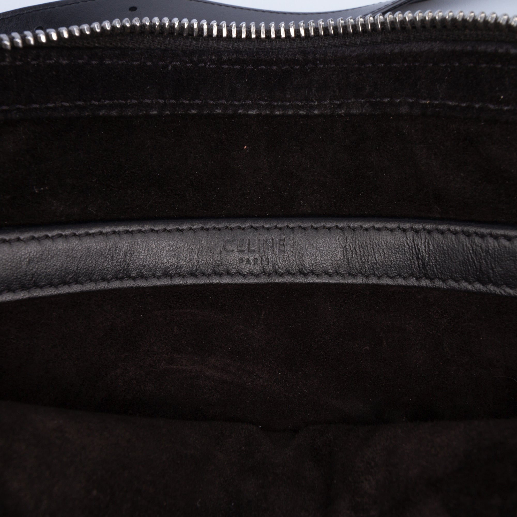 Smooth Calfskin Logo Messenger Bag Black - Lab Luxury Resale