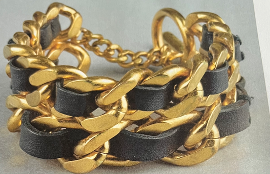 Pre-Owned Chanel Vintage 1995 Gold Double Leather Chain Cuff Bracelet