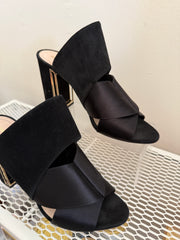 Nicholas Kirkwood Nini black mules size 38, stylish slip-on shoes with sleek design and pointed toe.