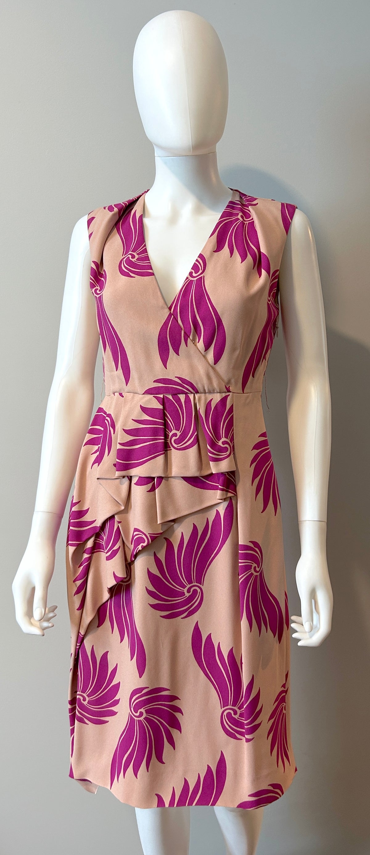 Dries Van Noten women's dress size 36/4, stylish clothing with intricate pattern and elegant fit, displayed on a mannequin.