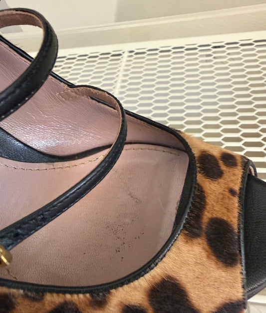 Gucci Lisbeth Leopard Pony Pumps size 37, stylish women's shoes with leopard print and pointed toe design.