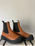 LOEWE Leather Chelsea boots Size 5