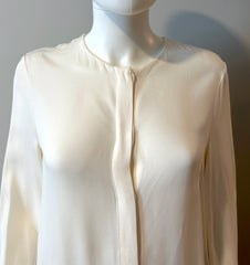 Fendi cream blouse size 40/6, stylish women's clothing with elegant fabric and classic design.