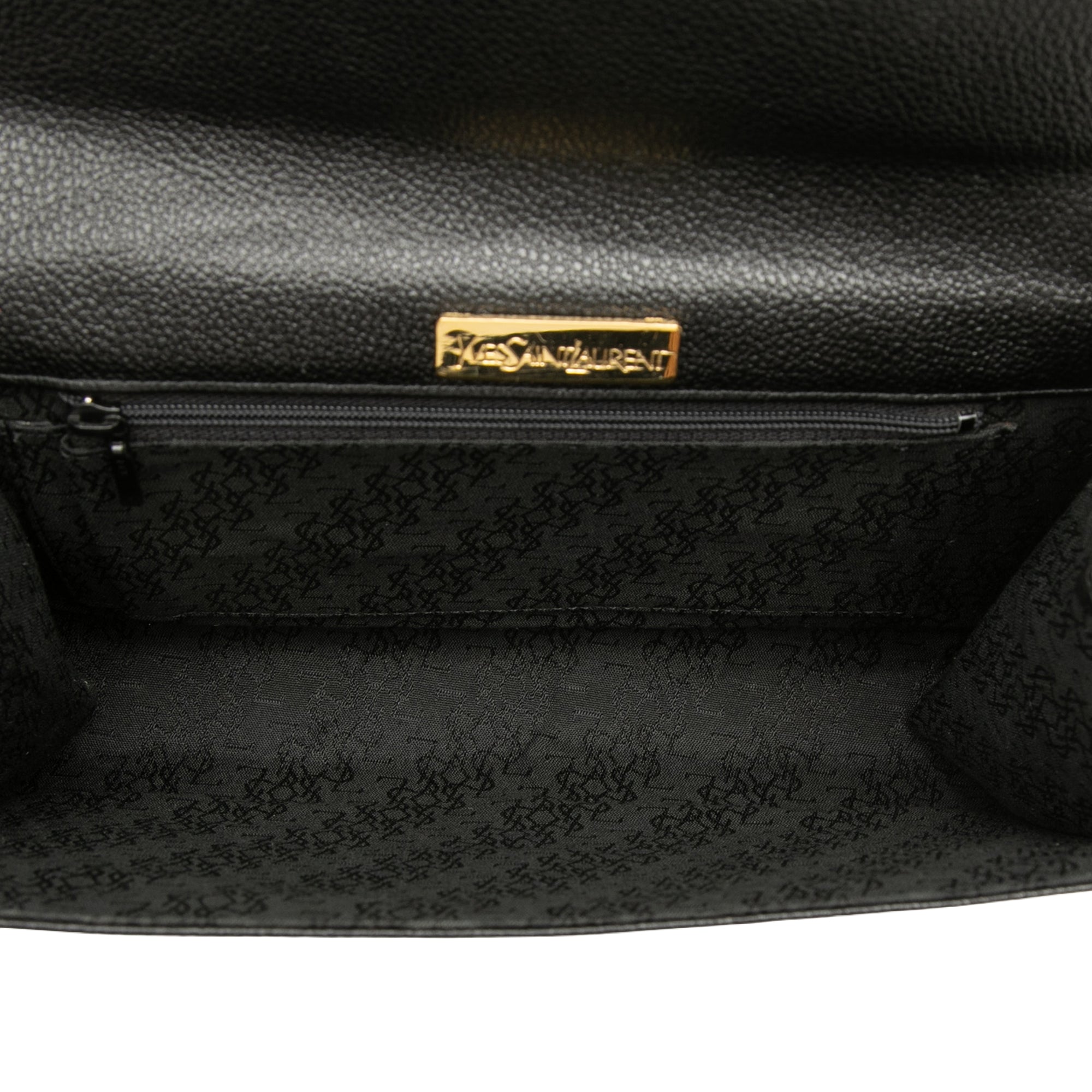 Grained Calfskin Clutch Black - Lab Luxury Resale